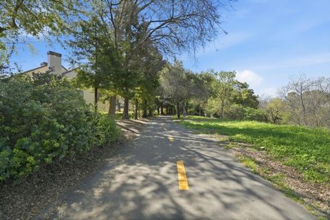 Tiny photo for 1334 Greenwich Court, San Jose, CA 95125 (MLS # ML82037520)