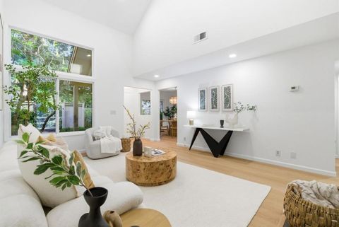 Tiny photo for 1334 Greenwich Court, San Jose, CA 95125 (MLS # ML82037520)