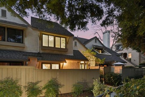 Tiny photo for 1334 Greenwich Court, San Jose, CA 95125 (MLS # ML82037520)