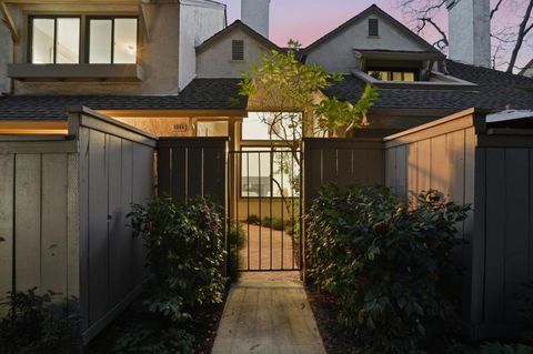 Tiny photo for 1334 Greenwich Court, San Jose, CA 95125 (MLS # ML82037520)