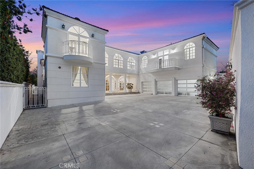 759 Foxkirk Road