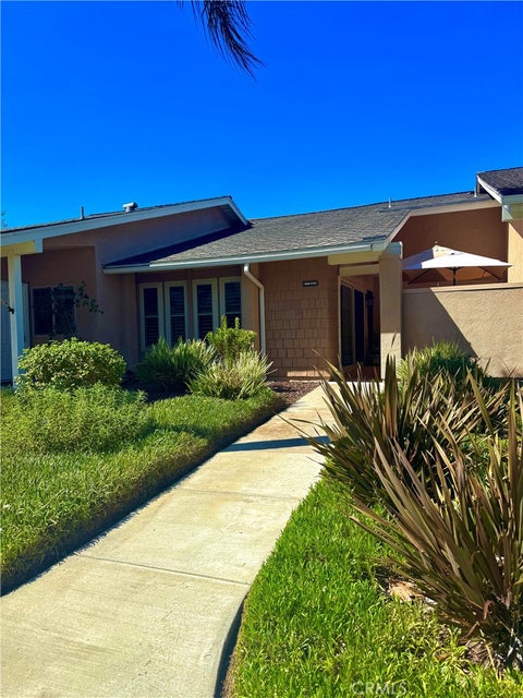 Photo of 8566 Sierra CIR #912-D, Huntington Beach, CA 92646 (MLS # OC26199615)