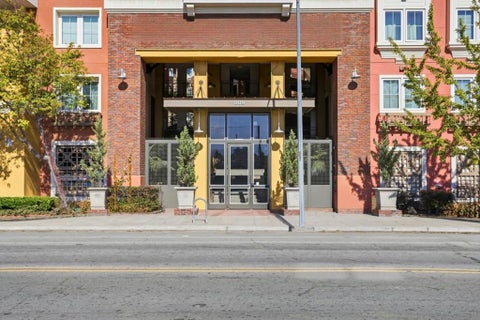 Photo of 809 Auzerais Avenue #303, San Jose, CA 95126 (MLS # ML82066207)