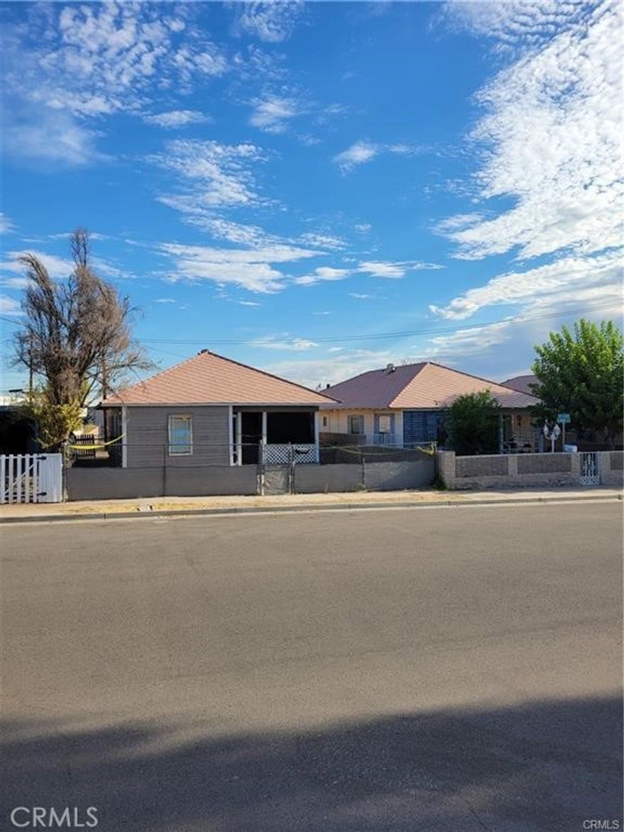 Opportunity knocks in Needles! This 3 Bedroom, 1 Bath home offers 1,287 sq ft of living space on a spacious lot, perfectly positioned for both residential comfort and future potential! Whether you're looking for a cozy place to call home, a rental investment, or a property with possible commercial use (buyer to verify zoning/ usage with the City of Needles) this one checks the boxes. Located just blocks from the Colorado River, Schools, Shopping and Hwy 40 access! You will enjoy convenience and versatility all in one!