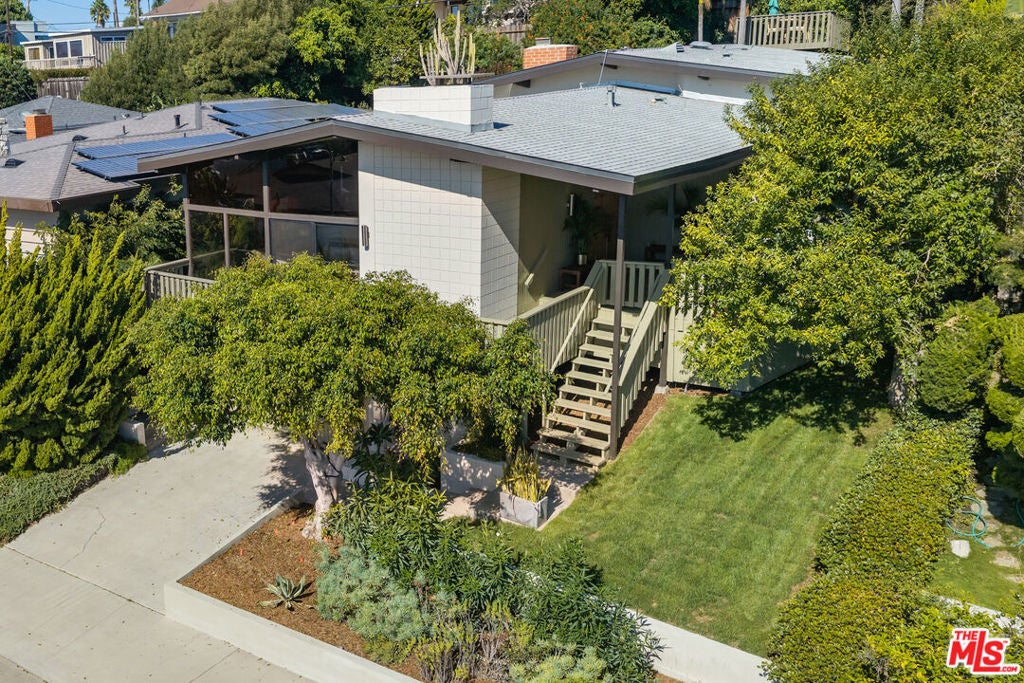 8216 Zitola Terrace