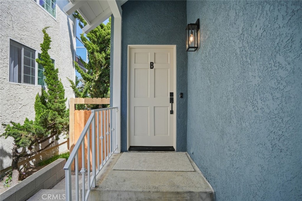 33892 Violet Lantern Street B