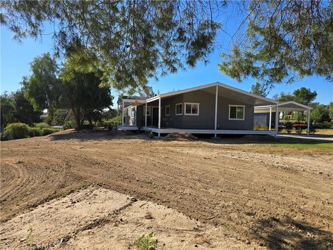 Photo of 40025 Berenda Rd, Temecula, CA 92591 (MLS # SW26045904)