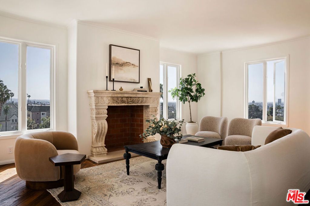 Photo of 1424 N Crescent Heights Boulevard #68, West Hollywood, CA 90046 (MLS # 25524581)