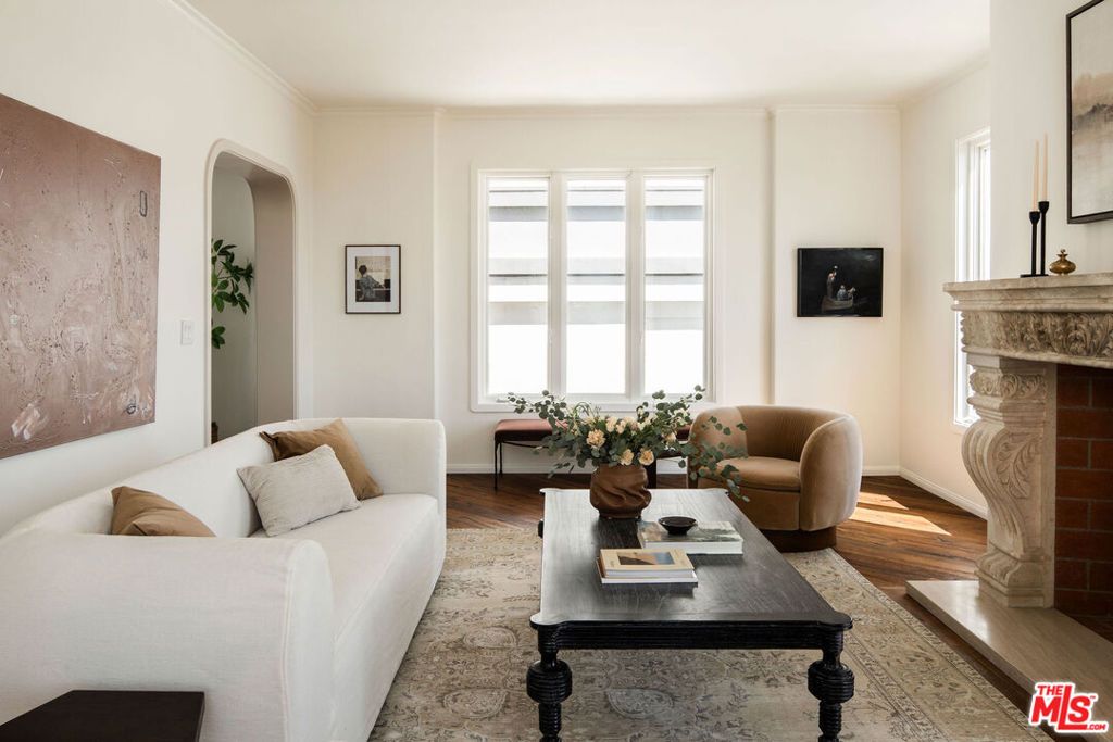 Photo of 1424 N Crescent Heights Boulevard #68, West Hollywood, CA 90046 (MLS # 25524581)