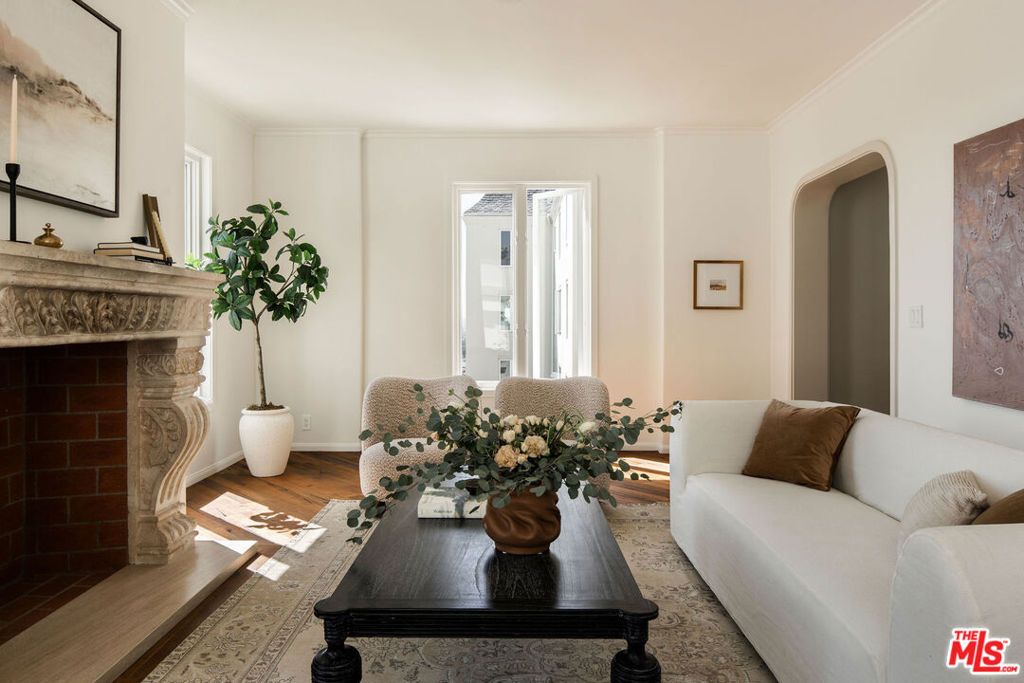 Photo of 1424 N Crescent Heights Boulevard #68, West Hollywood, CA 90046 (MLS # 25524581)