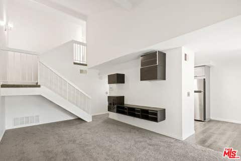 Photo of 24817 Sand Wedge Lane, Santa Clarita, CA 91355 (MLS # 26872147)