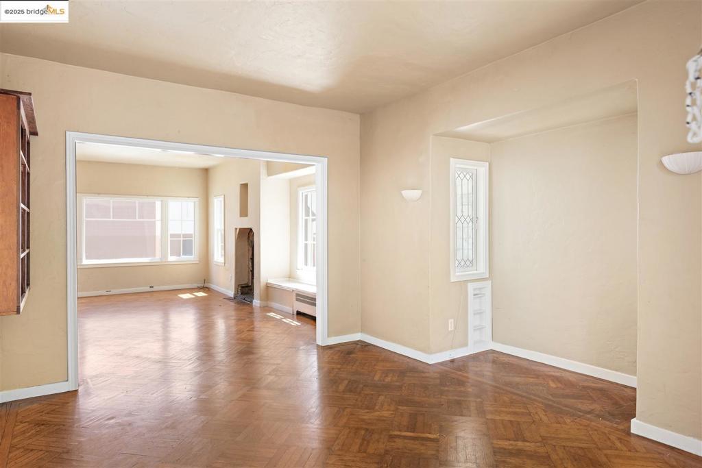 Properties 4 2441 Carleton Street