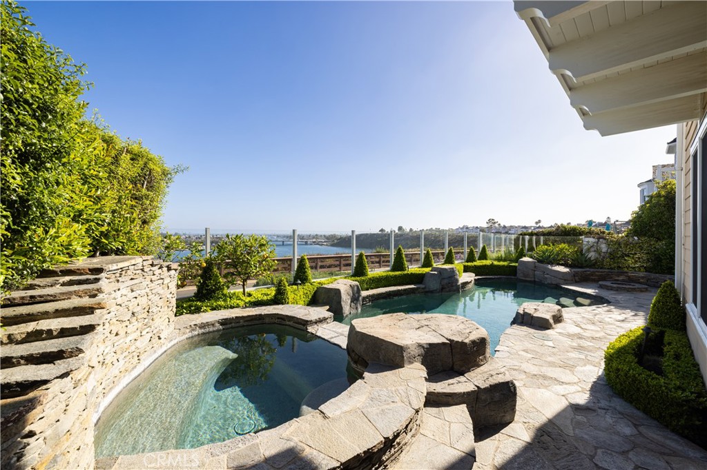 Castaways (CAST) - Residential