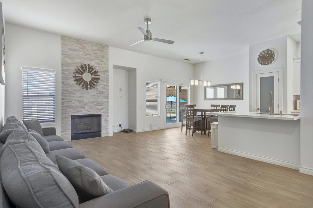 69572 Ridgeway Avenue