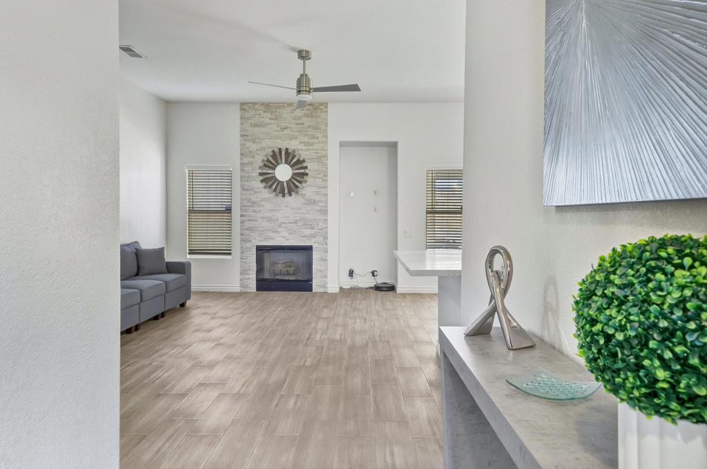 69572 Ridgeway Avenue