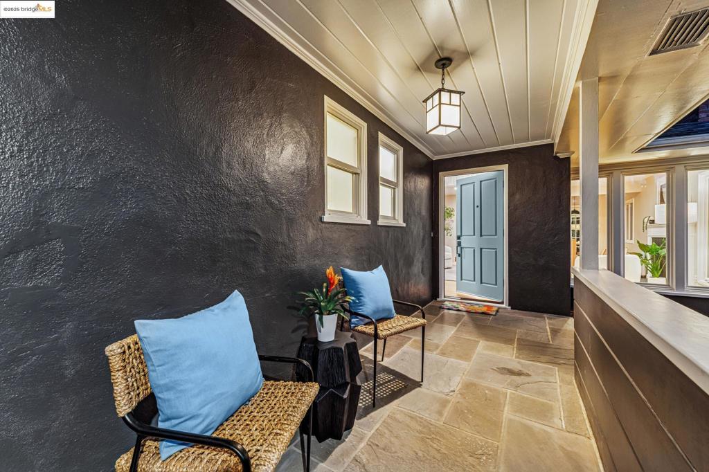 OAKMORE - Residential