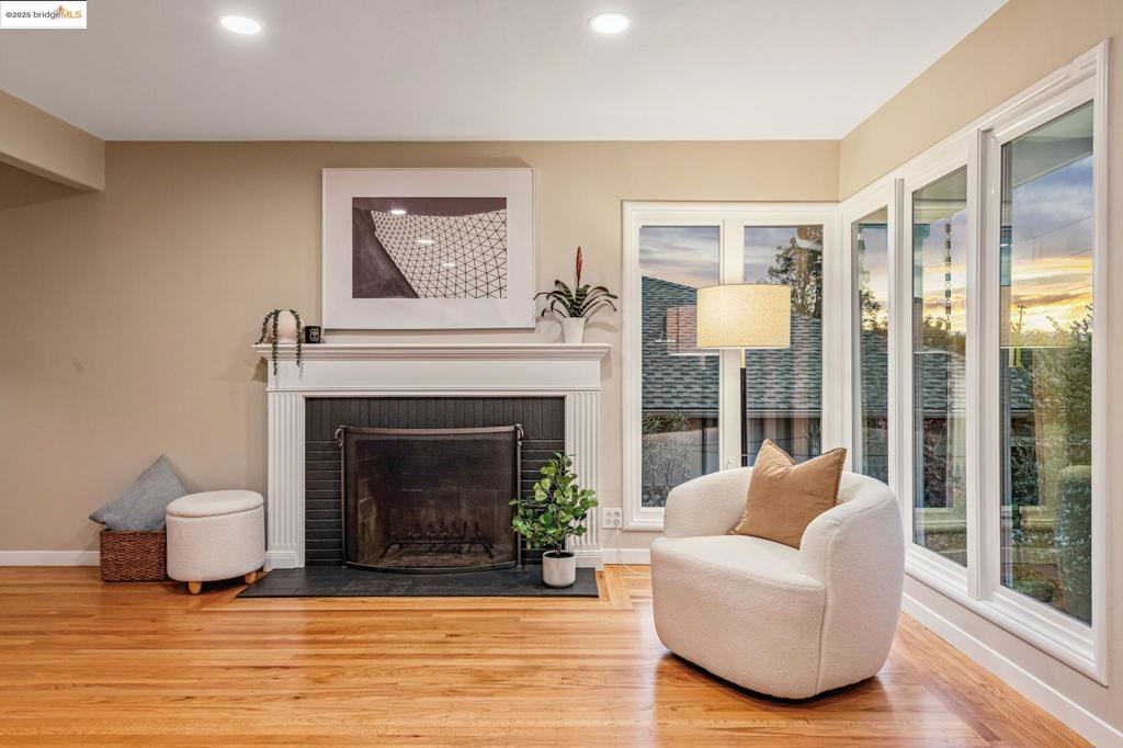 OAKMORE - Residential