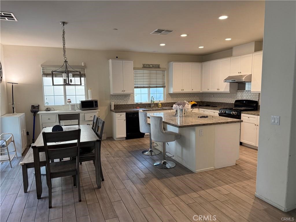 5370 N Alumni Lane