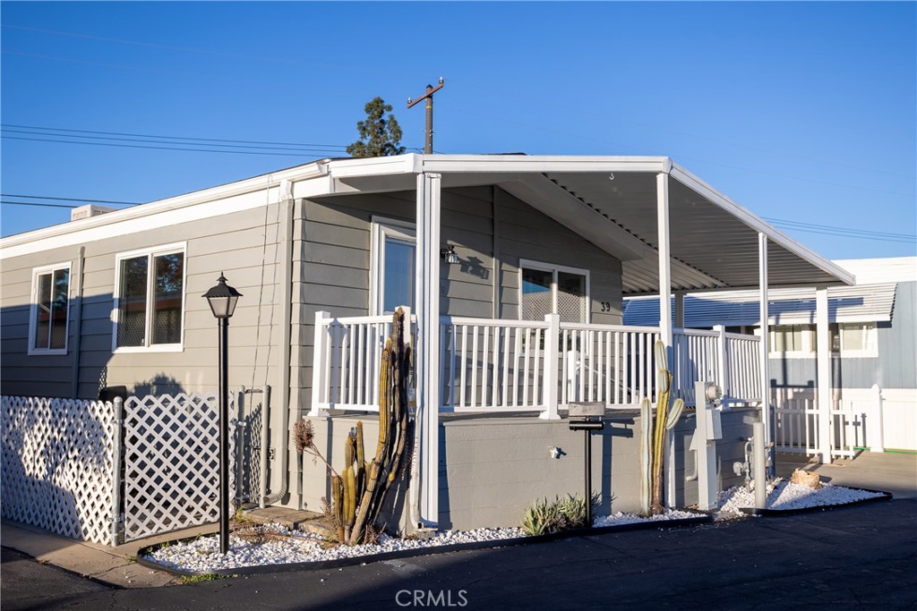301 E Foothill Boulevard E 39