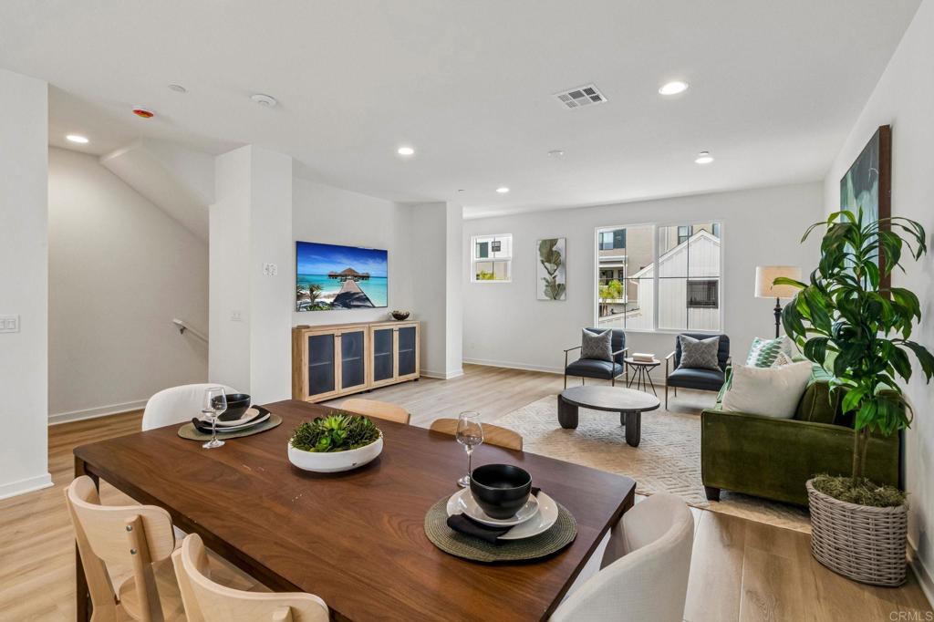 2572 Delphinium Lane, Carlsbad CA 92008
