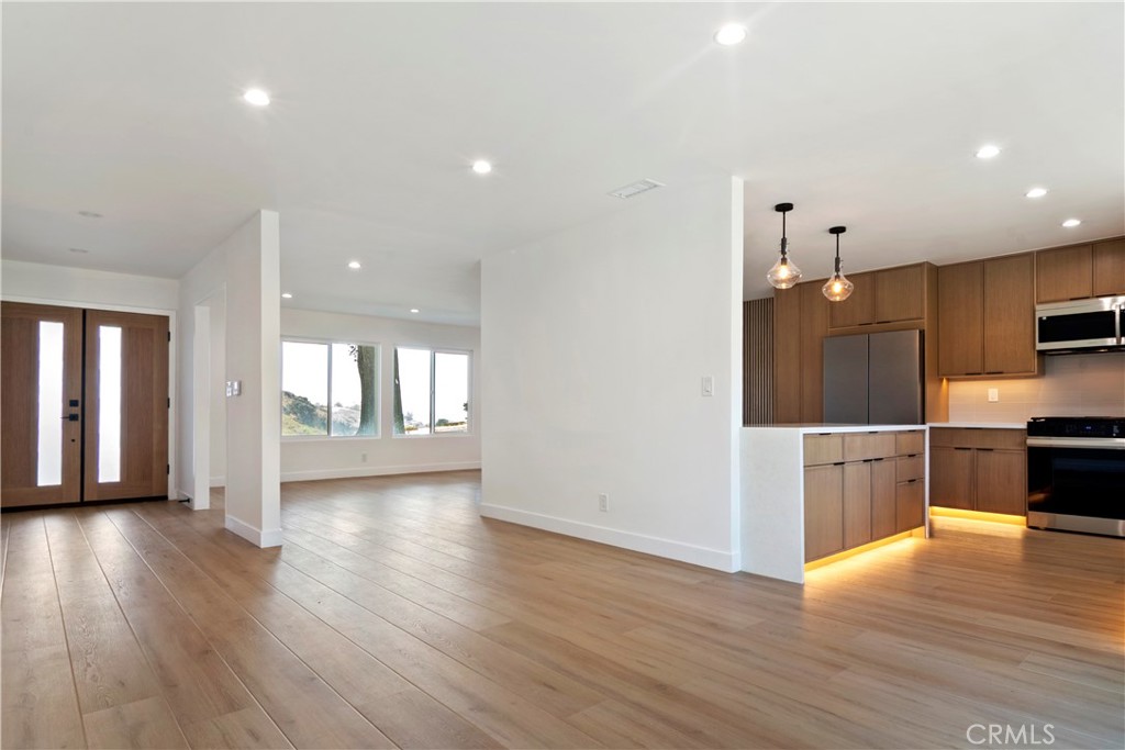 4296 Avenida Amelgado