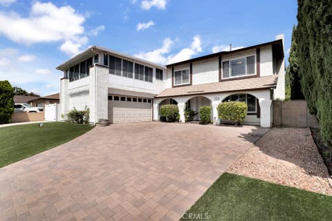 Photo of 2048 Shelby Lane, Simi Valley, CA 93065 (MLS # SR26178407)