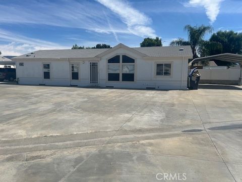 Photo of 41842 Acacia, Hemet, CA 92544 (MLS # SW26063181)