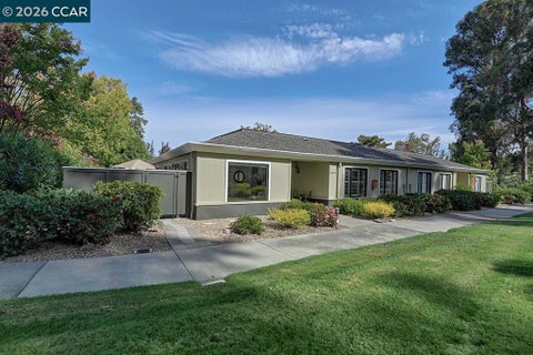 Photo of 1125 Stanley Dollar Dr DR #3, Walnut Creek, CA 94595 (MLS # 41148058)
