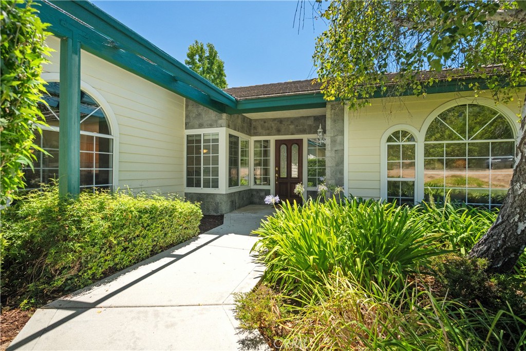 1425 Surrey Hts