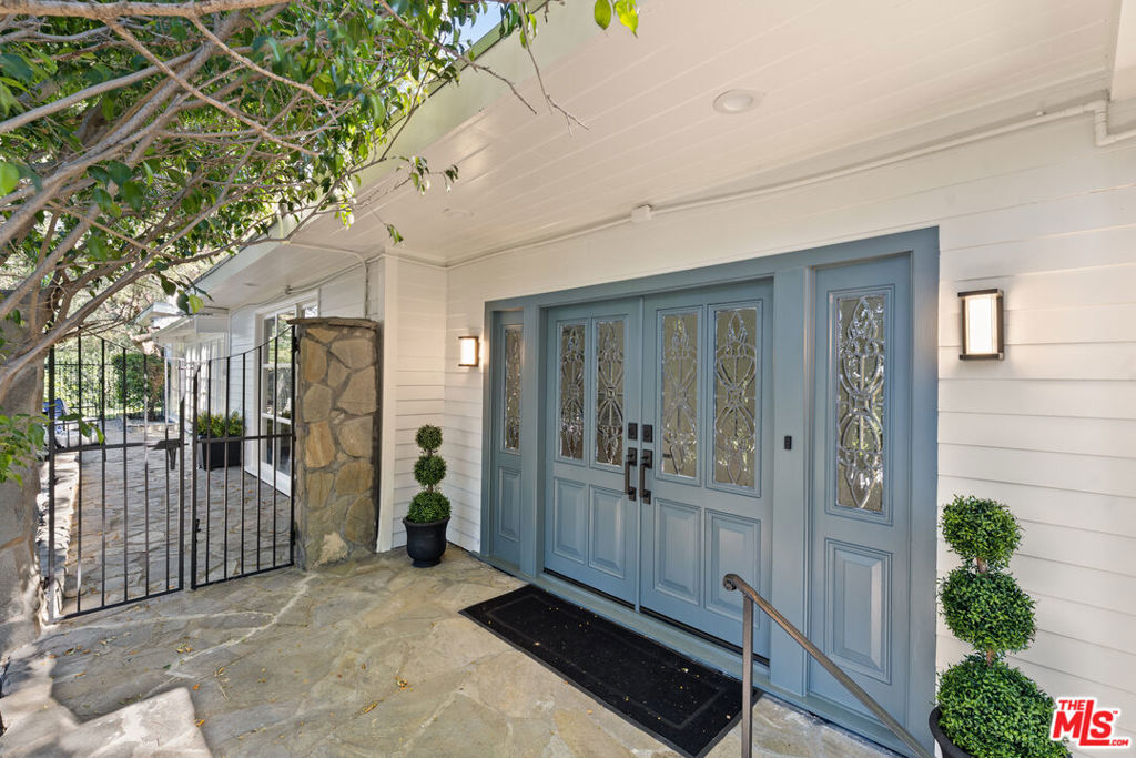 11250 Sunshine Terrace