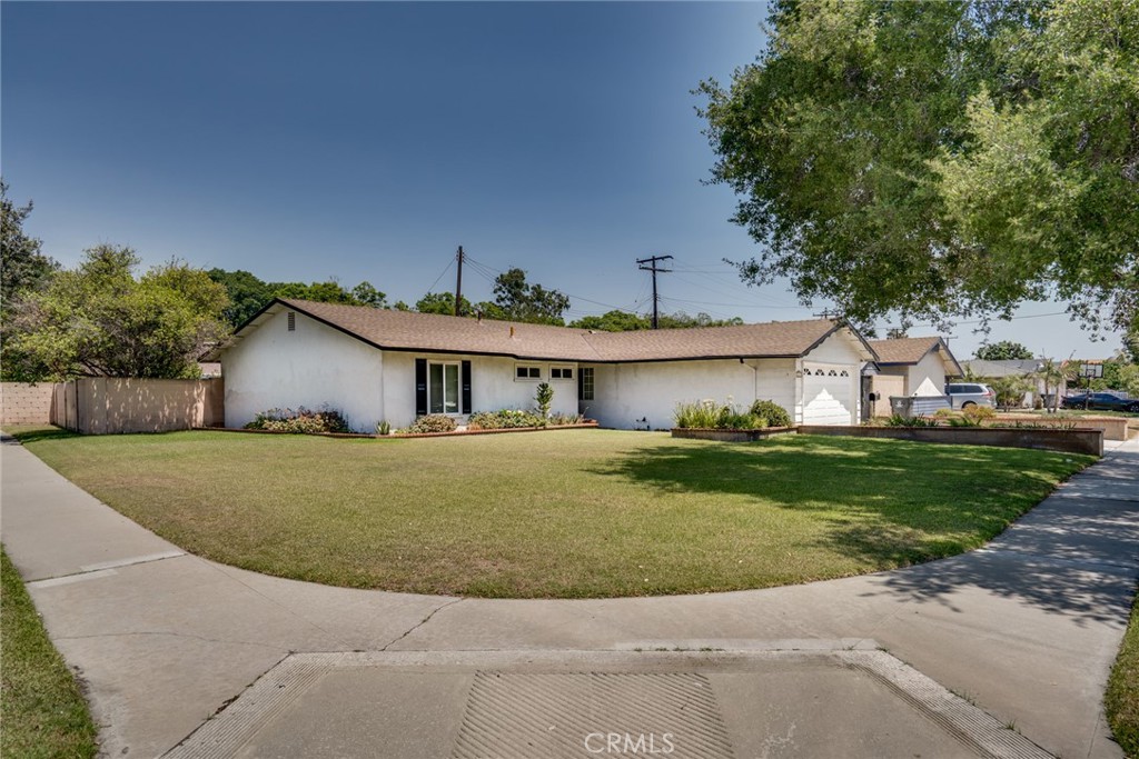 3027 W. Elder Ave