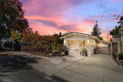 Photo of 1037 W Magnolia St W, Stockton, CA 95203 (MLS # FR25259063)