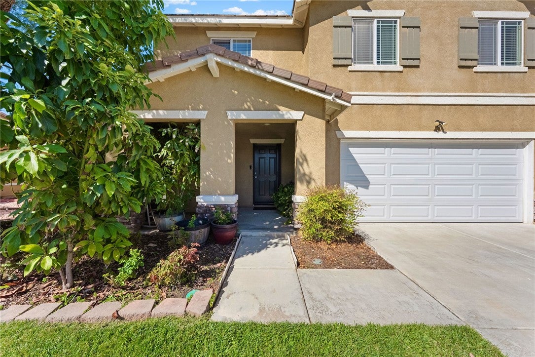 702 Gloriosa Avenue