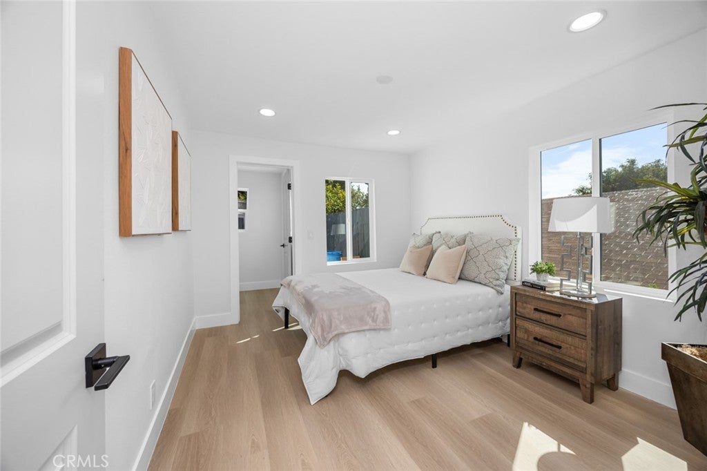 201 S Melrose