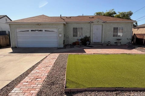 Photo of 122 Elder Avenue, Chula Vista, CA 91910 (MLS # NDP2609622)