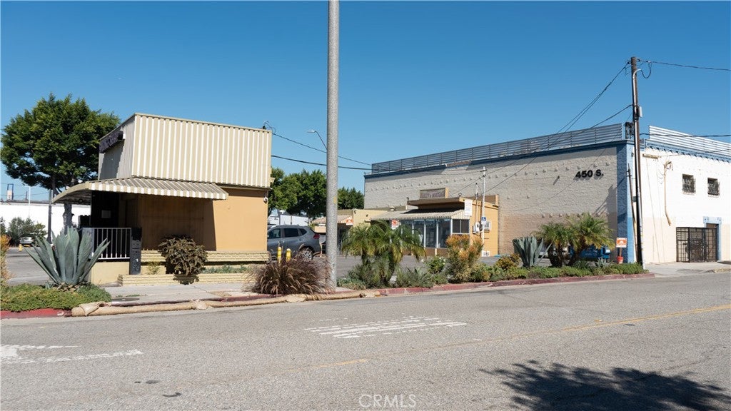 472 S Market Street