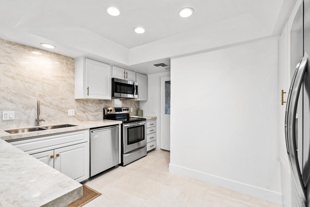 Ironwood Country Clu - Residential Lease