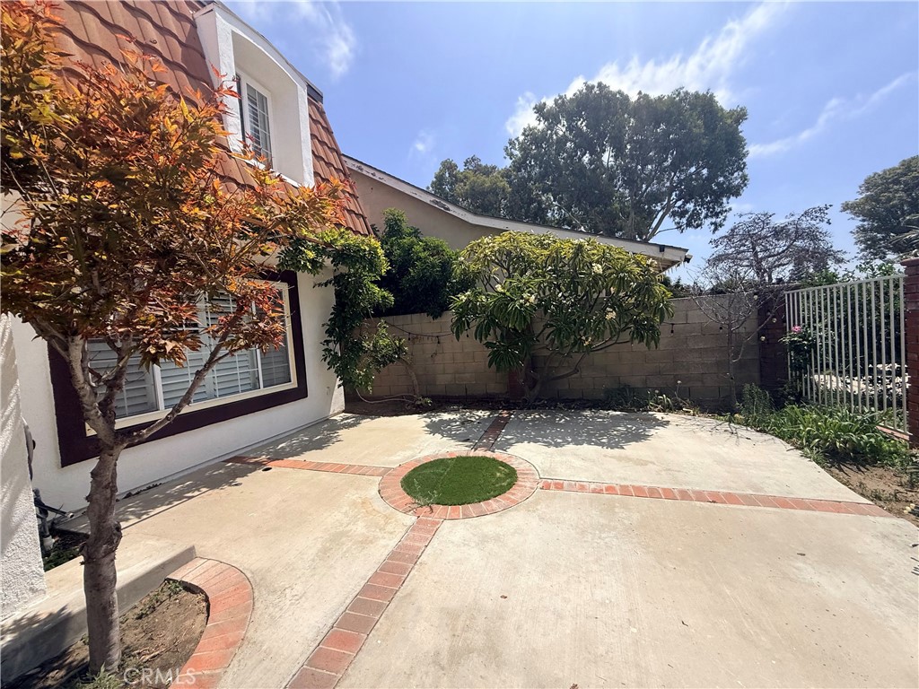 11335 Carob