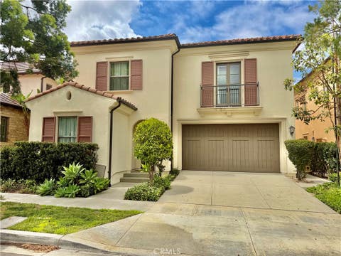 Photo of 102 Chestnut Grove Grv, Irvine, CA 92620 (MLS # OC26143024)
