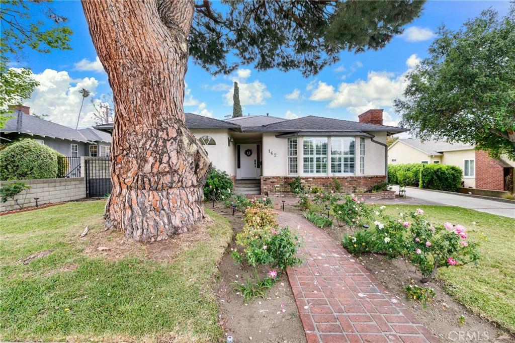 162 Acacia Avenue