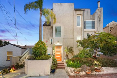 Photo of 3974 Riviera Dr Dr, San Diego, CA 92109 (MLS # 260010344SD)