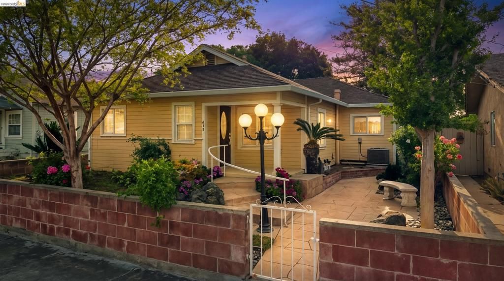 Photo of 413 Landis Ave Ave, Oakley, CA 94561 (MLS # 41128900)