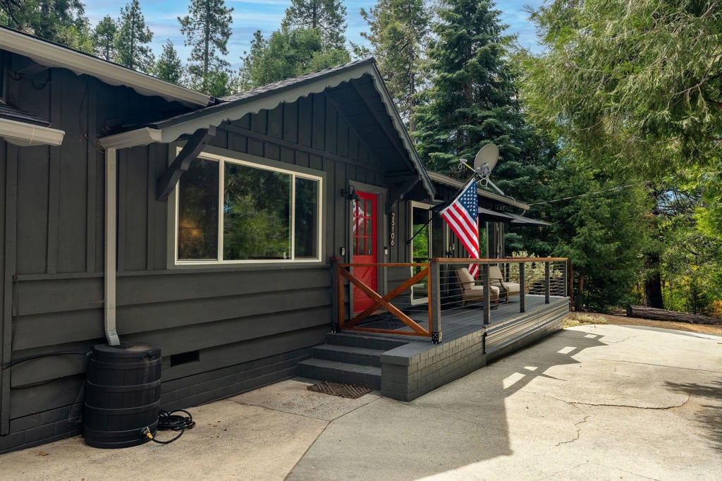 25106 Rim Rock Road