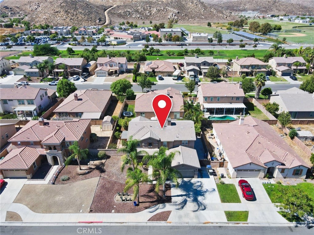 1043 Hawthorne