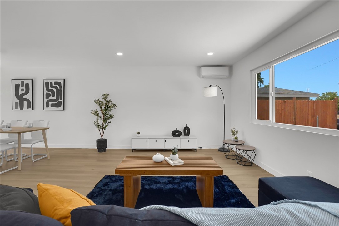 1152 W Tudor Street