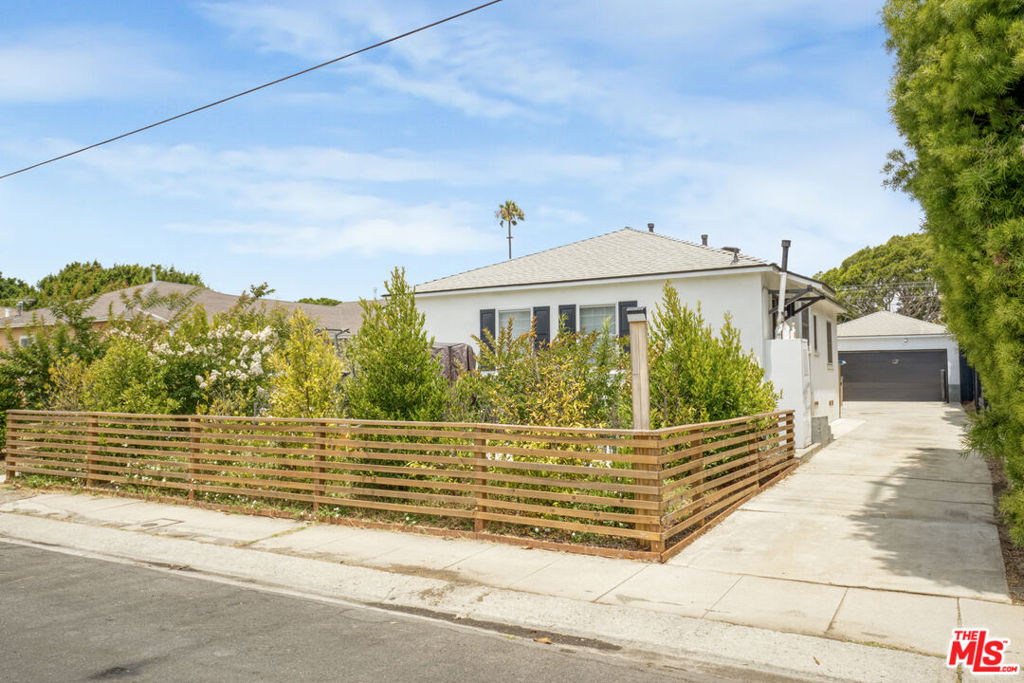 6445 W 86th Place