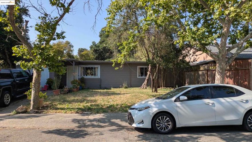 Built in 1950, this 2-bed, 1-bath home (approx. 808± sq ft) sits on a generous 6,969± sq ft lot with a 1-car garage plus a large detached storage building. Inside, you’ll find an original kitchen, ready for a thoughtful refresh. Whether you’re an investor or an owner-builder, this contractor special offers room to reimagine, expand, or simply update to taste (check with the City for possibilities). Bring your vision and contractor—712 Maryland is a rare chance to create something special on a big lot in a commuter-friendly Solano County location.