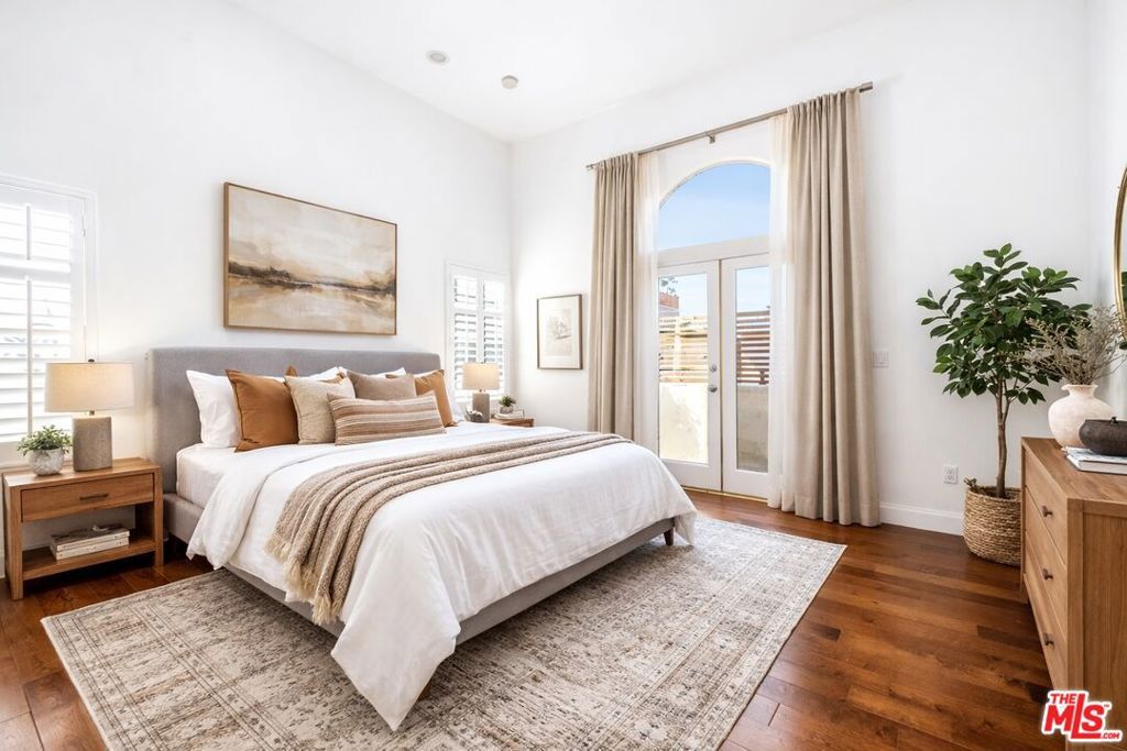 Photo of 12011 Goshen Avenue #305, Los Angeles, CA 90049 (MLS # 26660657)