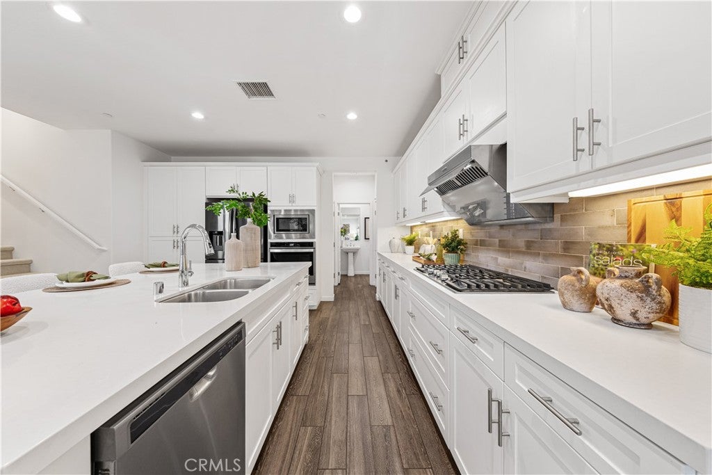 130 Modjeska, Irvine CA 92618 - Photo 12