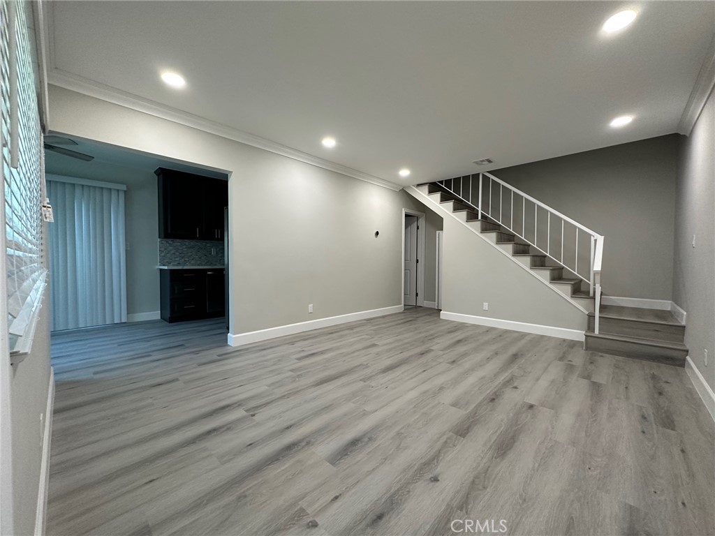 Properties 2 260 Linda Rosa Avenue 6